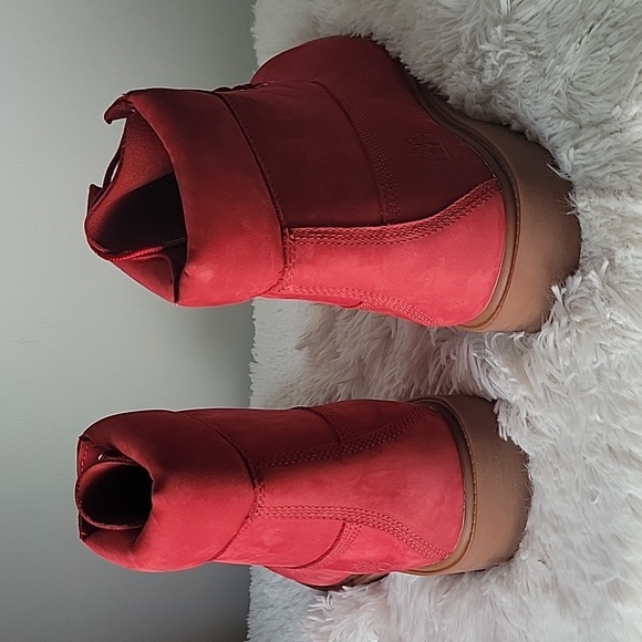 Timberland Classic 6 Inch Waterproof Boot Dark Red Nubuck Size: US 10.5 M - Picture 3 of 5